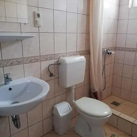 In - Balaton 45320 Апартаменты