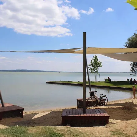 Апартаменты In - Balaton 45320 *